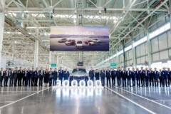 岚图启新程 东风跃百万 东风汽车向高质量达成年度新能源100万辆销量目标冲刺