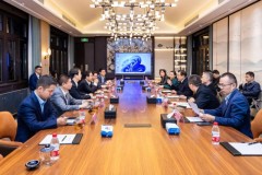 马鞍山市委书记袁方一行调研杭州图灵小镇