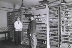 内存简史：从水银延迟线到DDR5内存