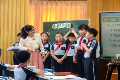 右江区实验小学构建教师专业发展”生态圈” 践行教育强国战略