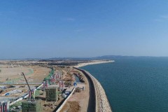 五一不停工，用“坚守”绘就劳动节最美底色