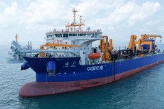 为北海铁山港20万吨级航道建设提质提速大国重器“浚广”轮进驻北海