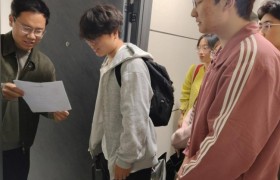 武汉学院归朴团队慧电银家点亮老年智能用电新生活