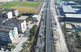 中交四航局甬台温高速公路改扩建台州南段项目首件预制梁板架设成功