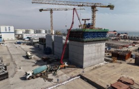 中交四航局承建的连云港港赣榆港区粮油码头项目首件沉箱预制顺利封顶