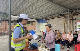 荔浦公安交警送安全 为老年群体筑牢出行“防护网”