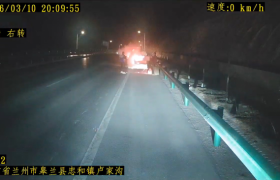 深夜救援：德邦司机焦志尚“火中逆行”