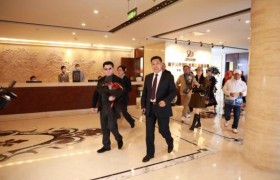 阿迪力来邕考察第九次挑战吉尼斯世界纪录现场