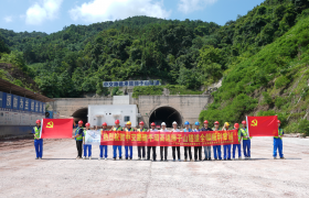 中交路建平昭高速打通最后瓶颈！桂粤新动脉年底通车在望 ——平昭高速公路狮子山隧道双线贯通
