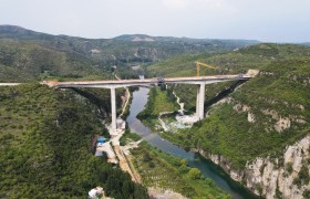 中交三航局承建的安鹤高速公路淇河大桥顺利合龙