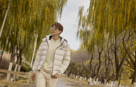 卷完T恤，比音勒芬又开始卷羽绒服了