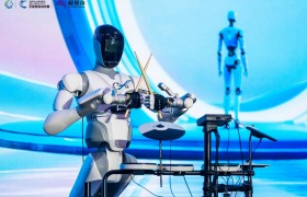 虚实融合·全链布局：这场大会再启具身智能新篇章