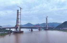 甬台温改扩建台州北段灵江特大桥顺利合龙