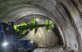 湖北房五高速公路兴长段九岭隧道加紧建设