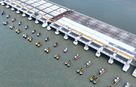 “弹力带”锁牢浪里桩