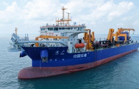 为北海铁山港20万吨级航道建设提质提速大国重器“浚广”轮进驻北海