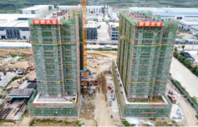 两栋楼封顶！柳州重大民生工程完成施工节点